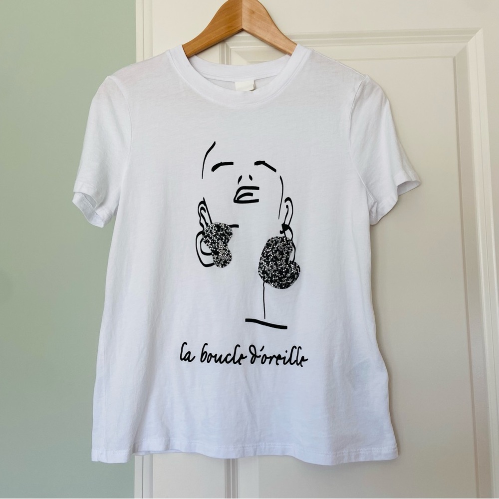 H&M embellished tee, French “la boucle d”oreille” (the earring)